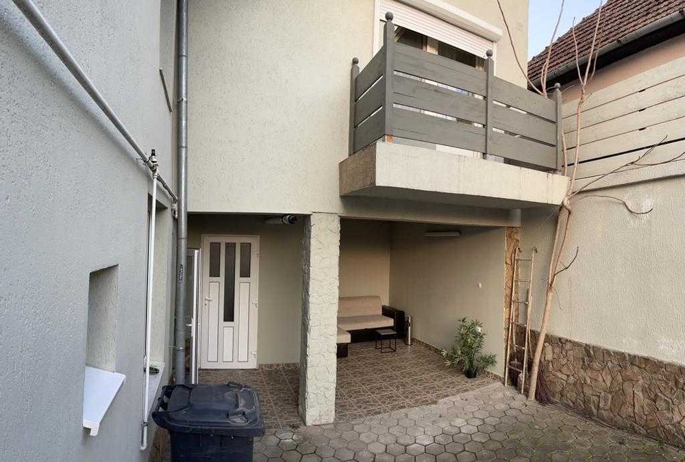 Oportunitate!! De vanzare o casa 5 camere central  zona Nymphea.
