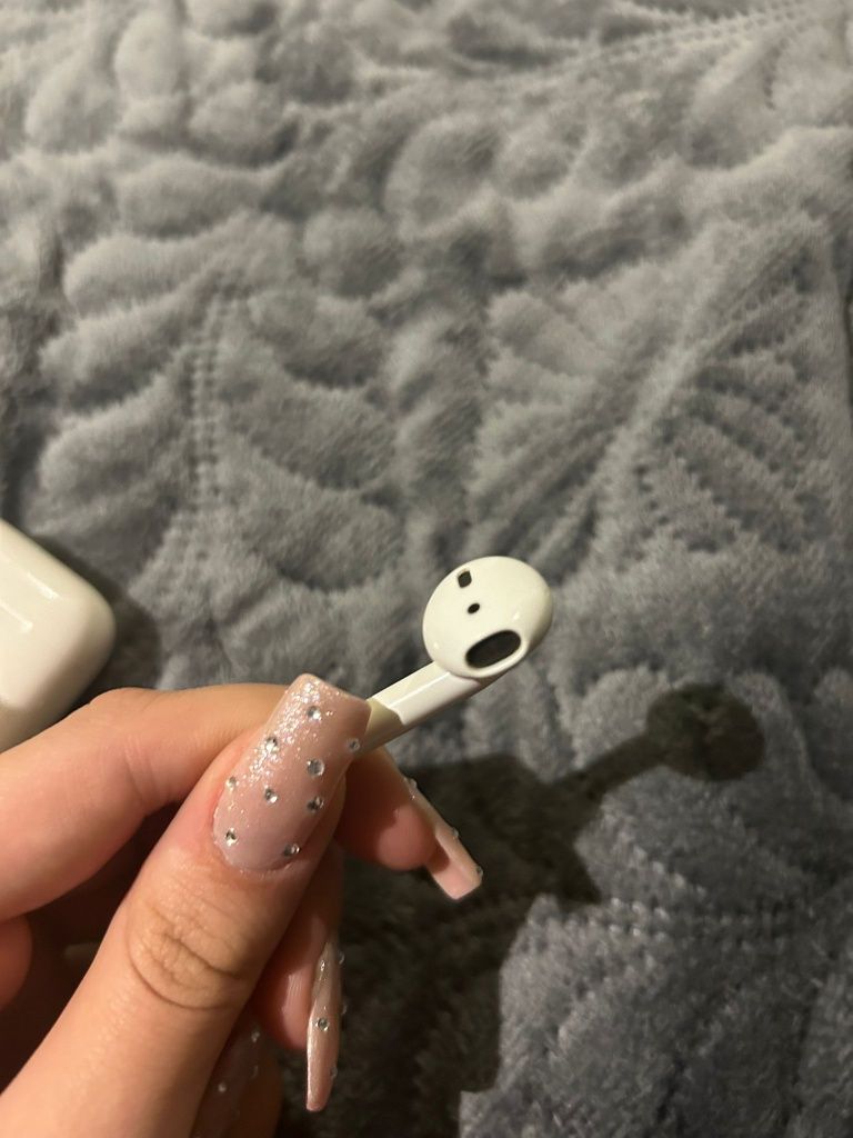 Airpods generația a 2-a