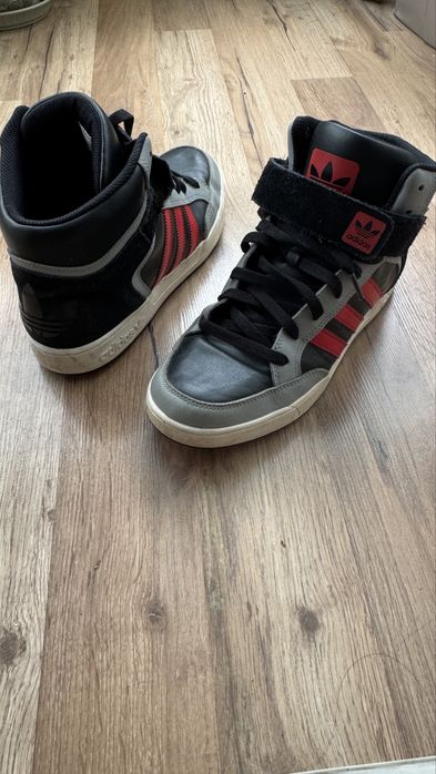Adidas Nike Jordan