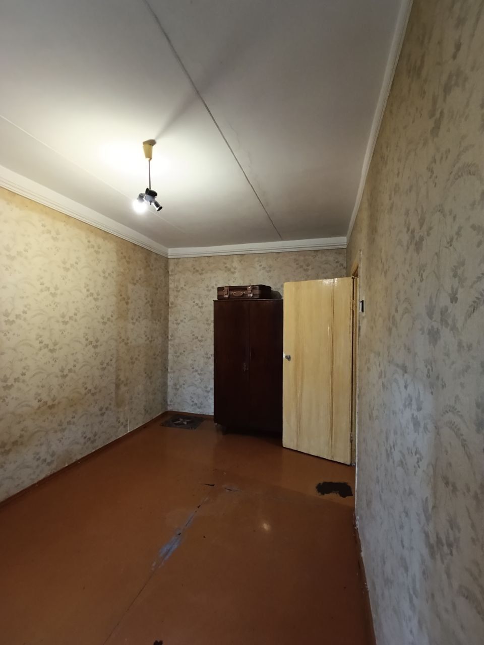 3 ком ЦУМ Укран планировка Космонавтов школа 110 ц7