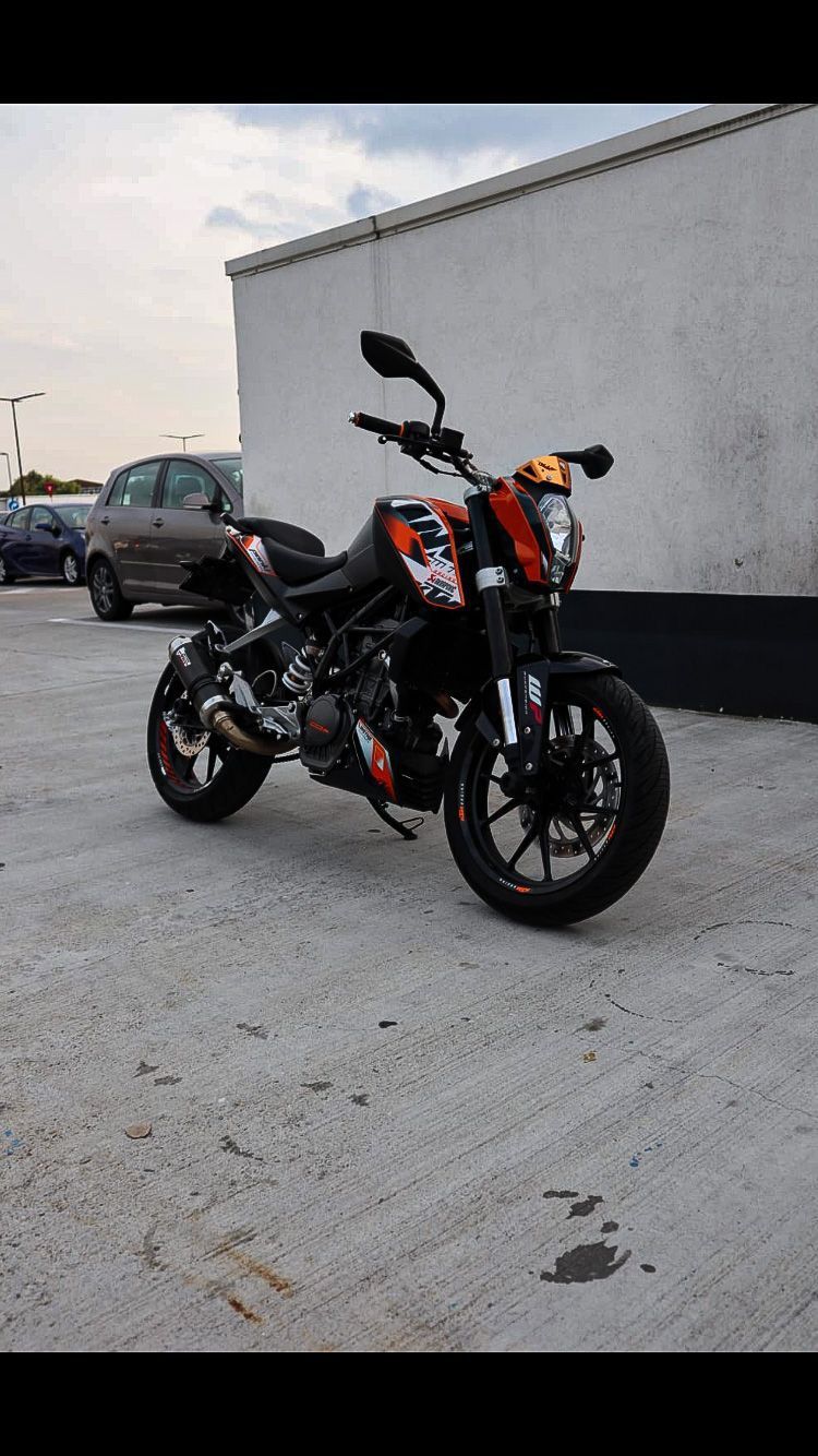 Vând KTM DUKE 125cm