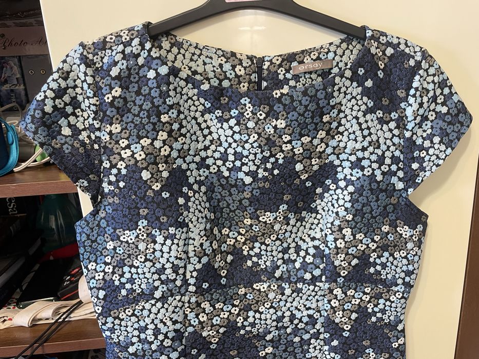 Rochie mini Orsay cu floricele albastre