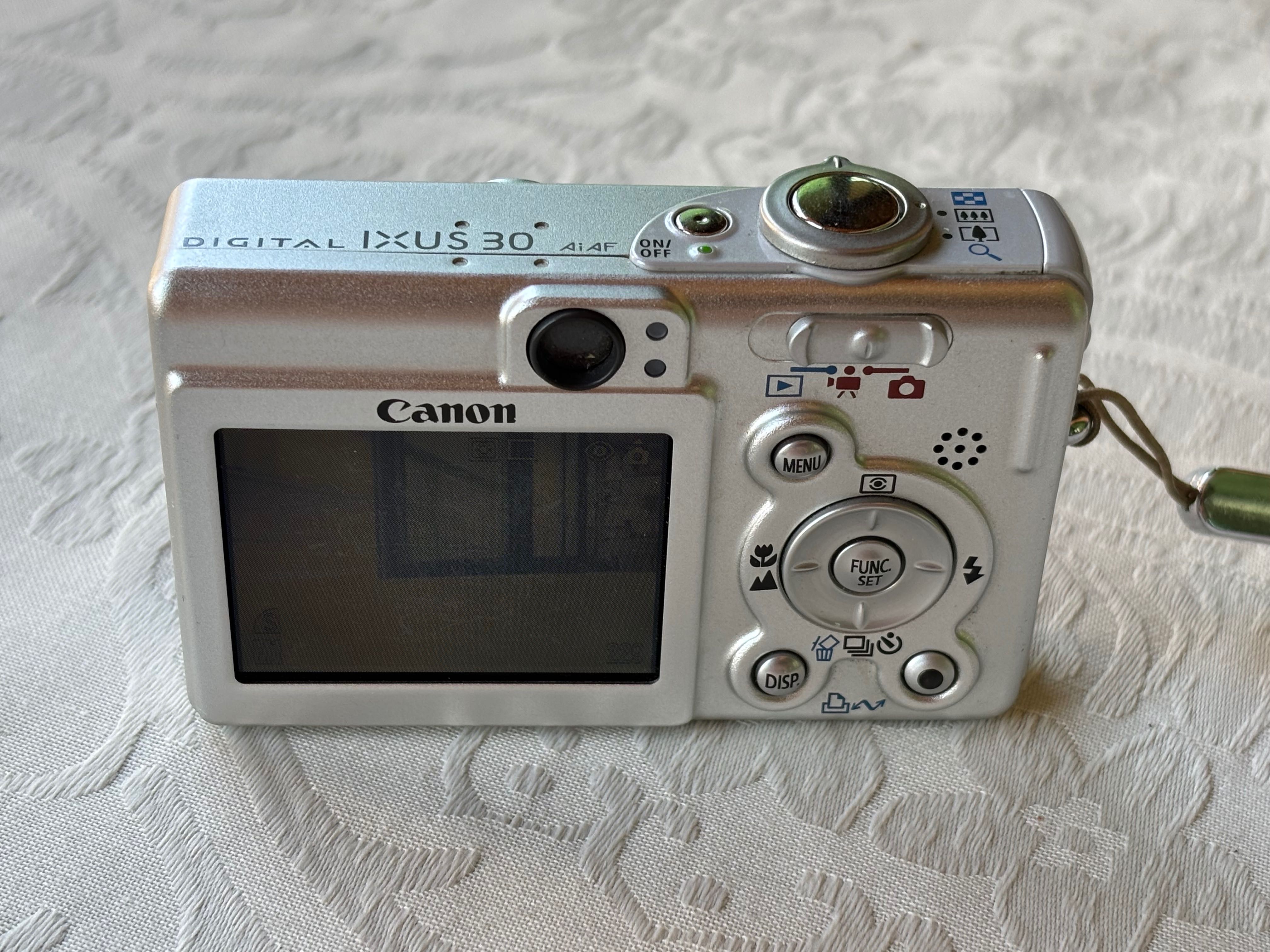 Камера digital IXUS 30