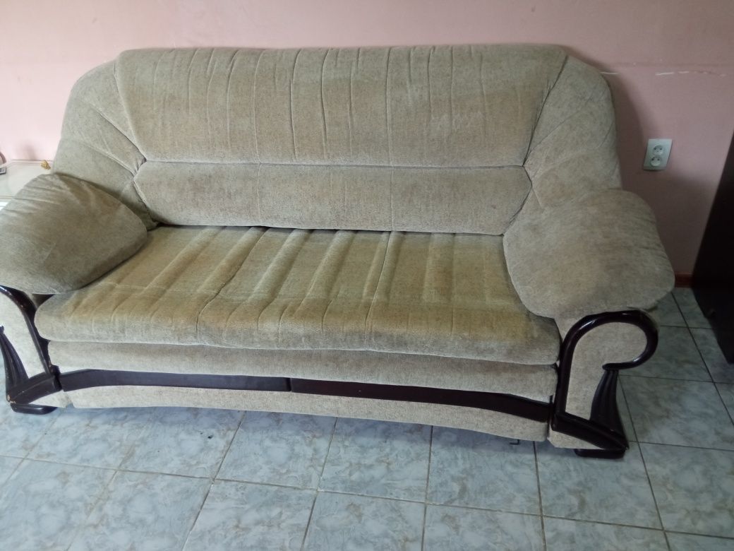 Диван-кровать и кресло
