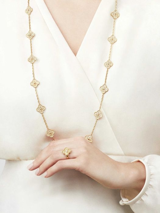 Van Cleef & Arpels VCA Gold Diamond Alhambra 20 Motifs Дамско Колие