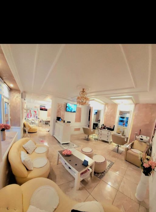 Inchiriez posturi frizerie coafura Recas