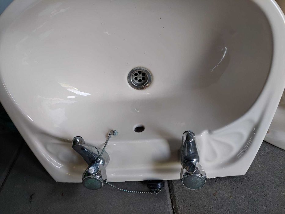 Vand obiecte sanitare casa mobila