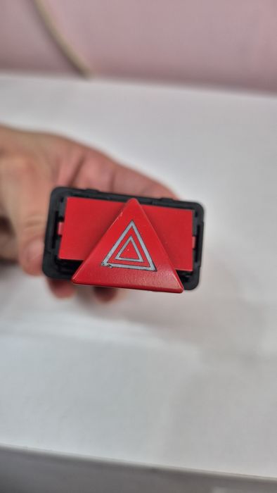 Бутон Аварийни Светлини  ауди а3