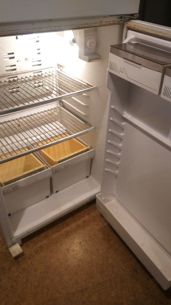 Холодильник Бирюса 22 неисправный