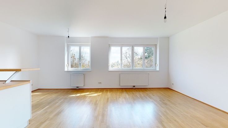 Vand case pe structura metalica si panouri sandwich