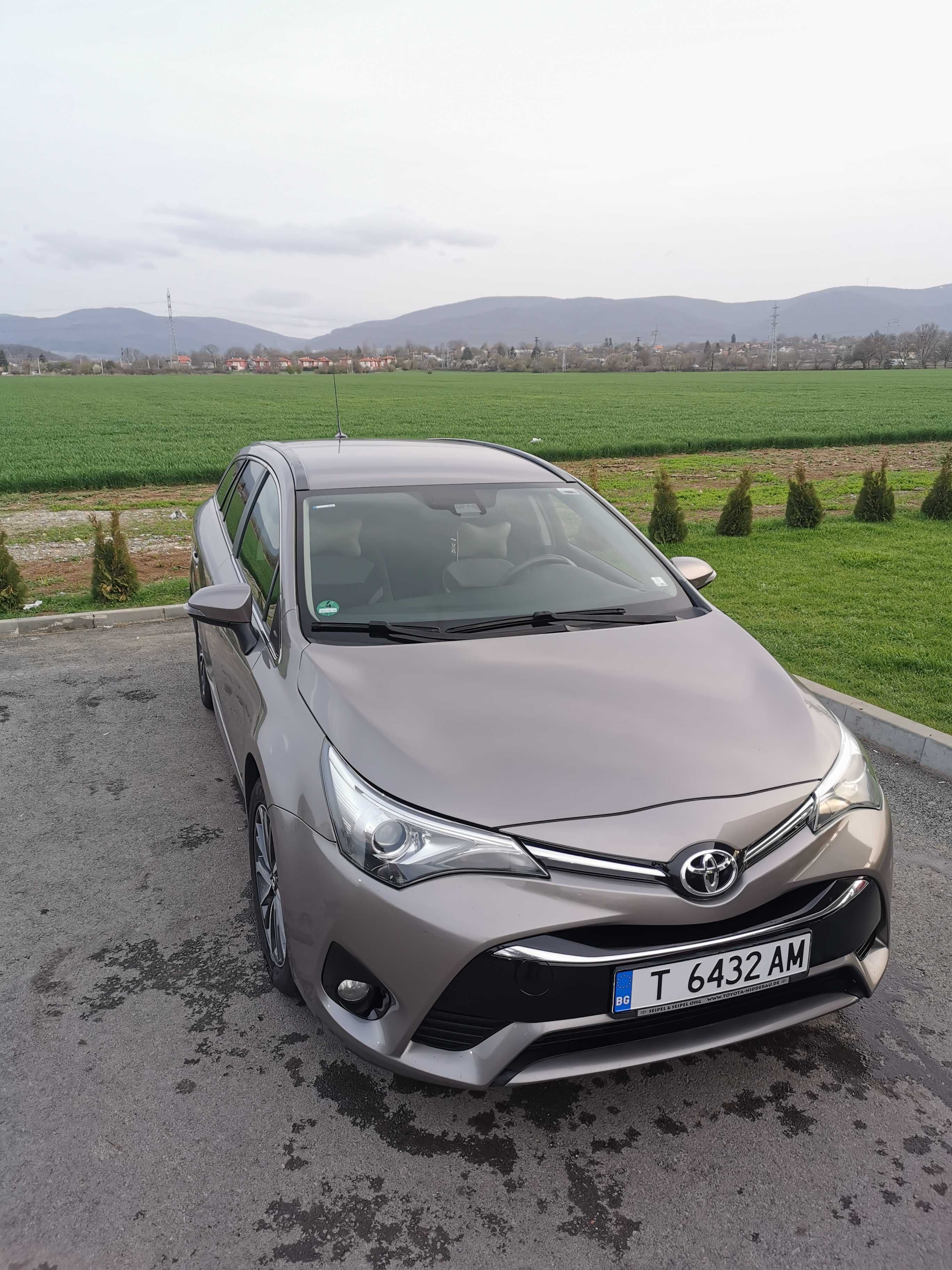 Toyota avensis 2016g