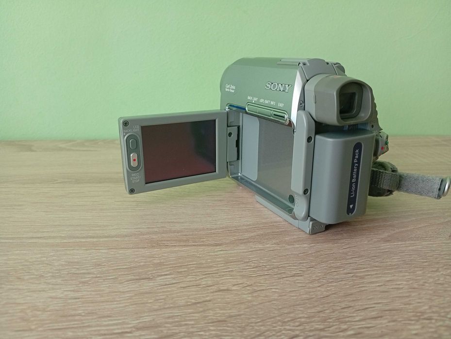 Видеокамера Sony DCR-HC40E minidv