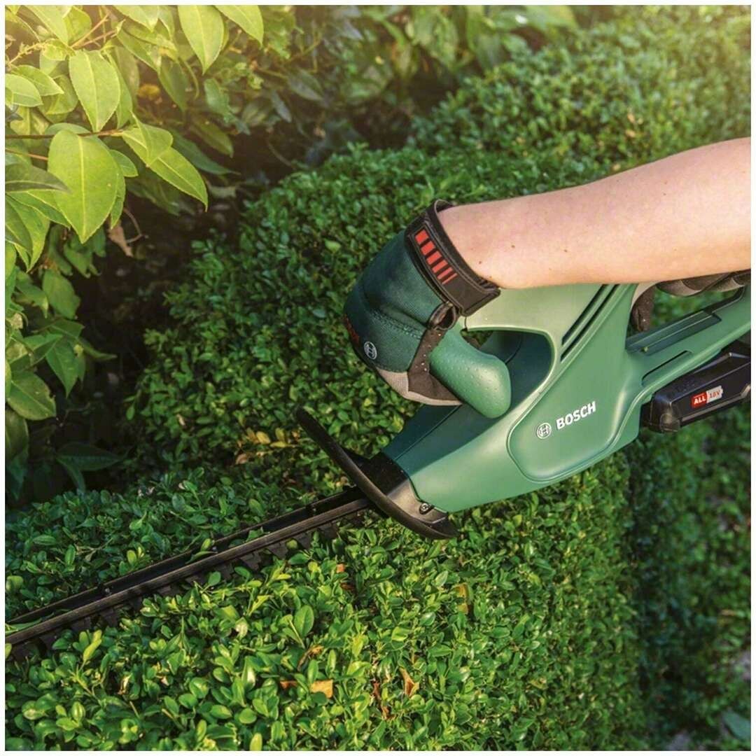 Bosch Easy Hedge Cut 18-45 аккумуляторный кусторез