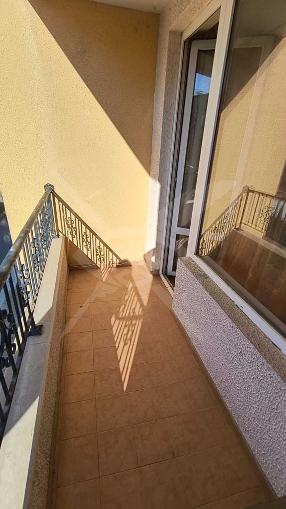 Продава се Двустаен апартамент в к.к. Слънчев бряг - 65 кв.м за 985 €/кв.м - Снимка #8