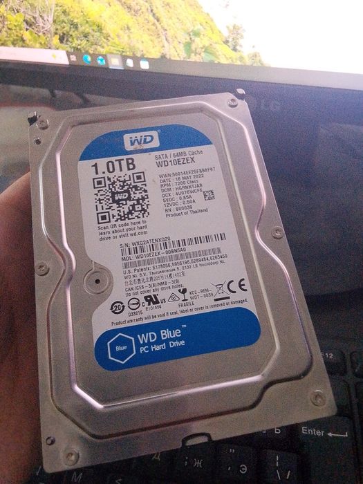 HDD Western Digital WD10EZEX 1000 ГБ