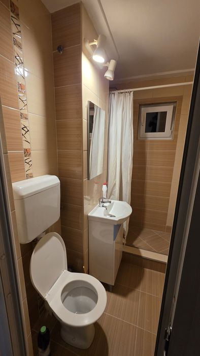 Închiriez apartament 3 camere Vlaicu-Betel Et.2