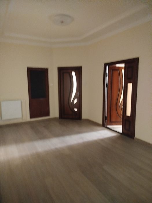 Ijaraga kvartira beriladi Sagdiyana Met kollej  olda 1 xona 3 etaj