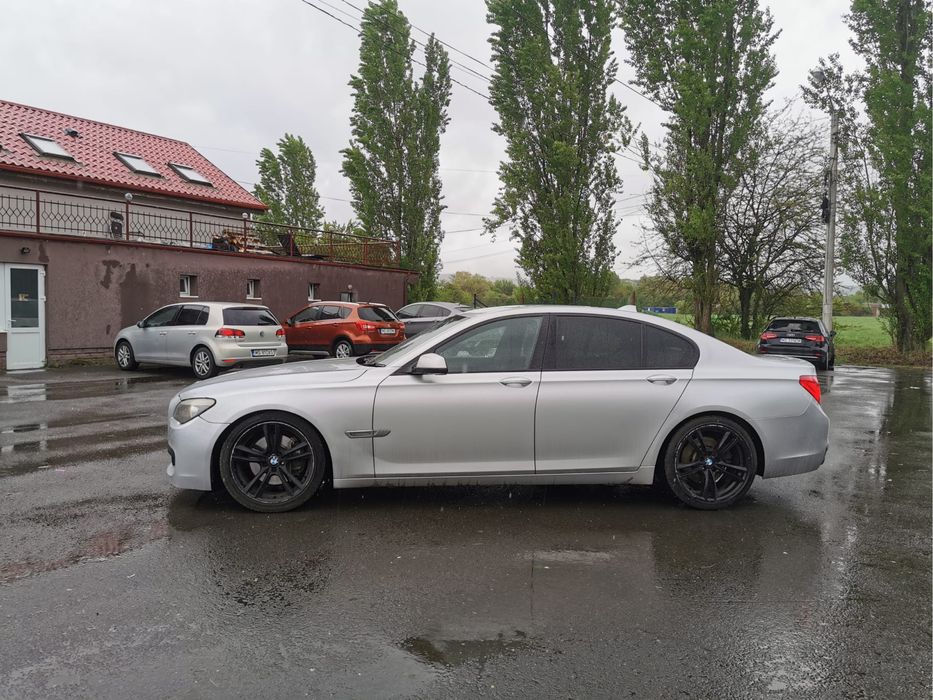 Dezmembrez bmw seria7 f01 N57D30A 245cp 2012