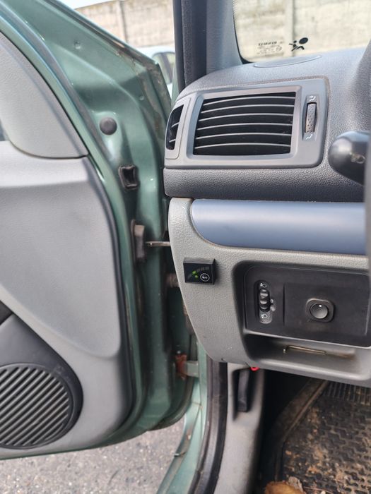 Vând Clio Simbol 14 MPI și GPL