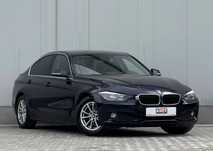 BMW Seria 3 Navigatie Mare/ Senzori parcare Fata-Spate/ Carlig/ Halogen
