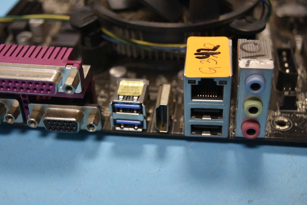 Asrock H81 Pro BTC + Intel Pentium G3420 + COOLER