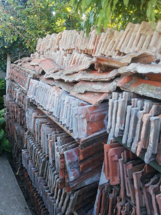 Țiglă ceramica de Buzău