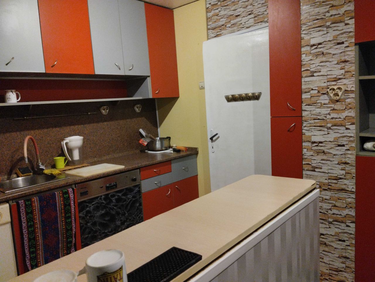 Продава се Четиристаен апартамент в Пазарджик, Идеален център - 132 кв.м за 657 €/кв.м - Снимка #20