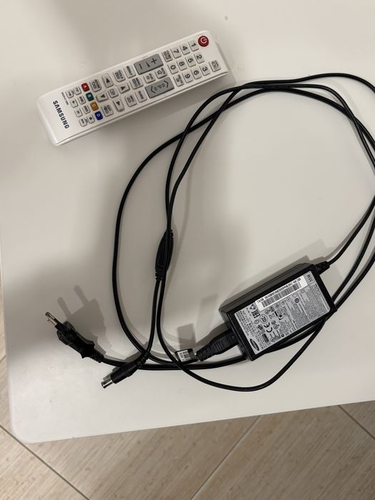 Телевизор Samsung T24D391