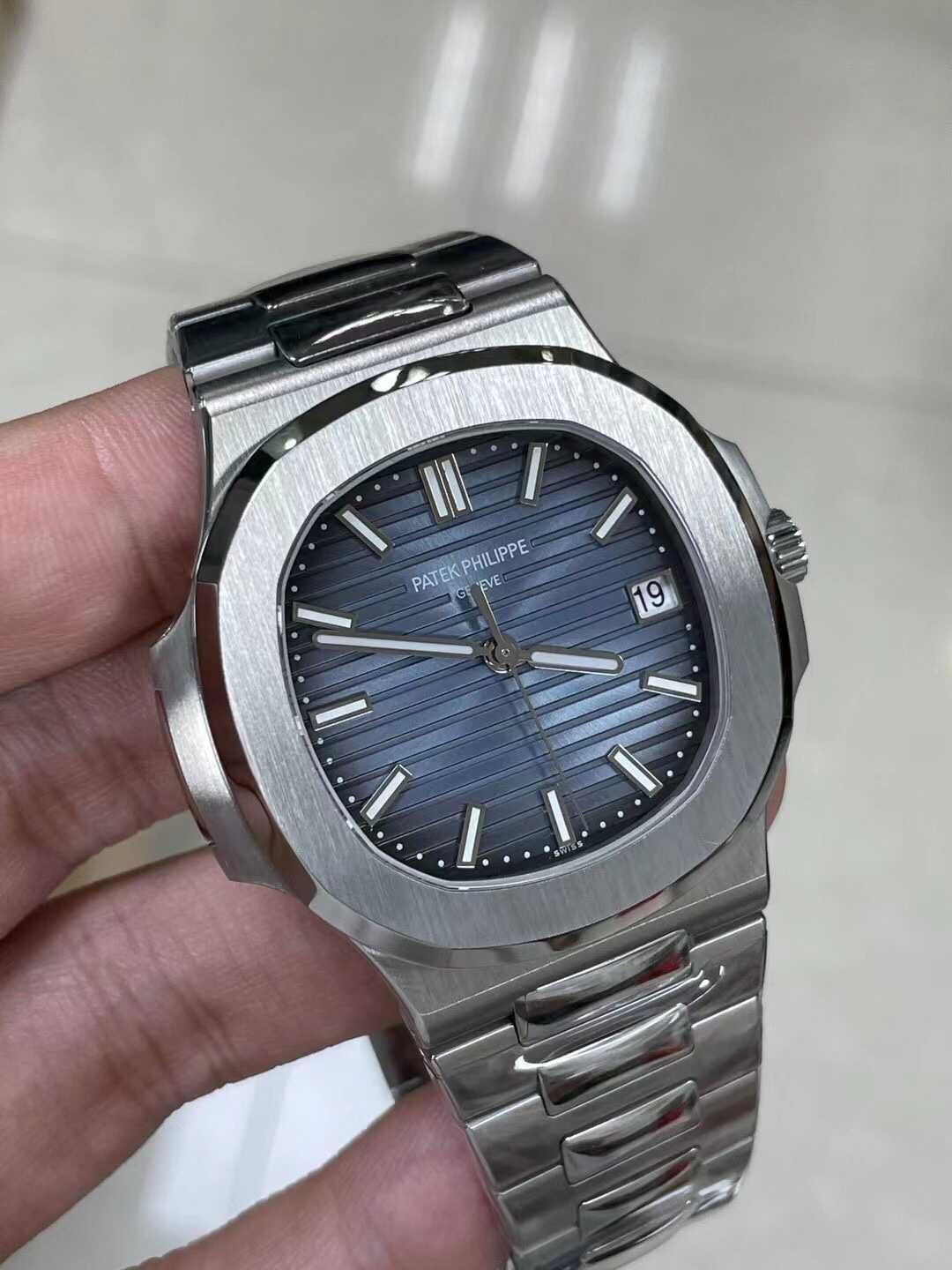 Patek Philippe Nautilus Silver-Blue