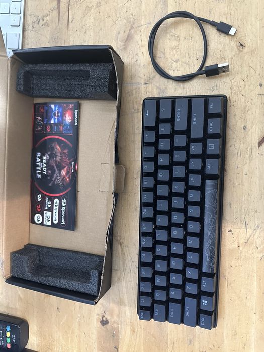 Tastatura gaming hyperx alloy 60 taste