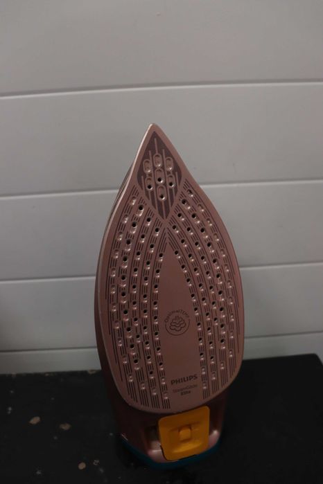 Ютия Philips Azur 8000 Series 240г турбо парен удар,3000W, OptimalTEMP