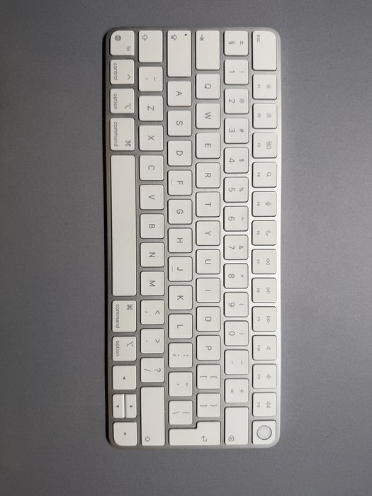 Magic Keyboard touch id