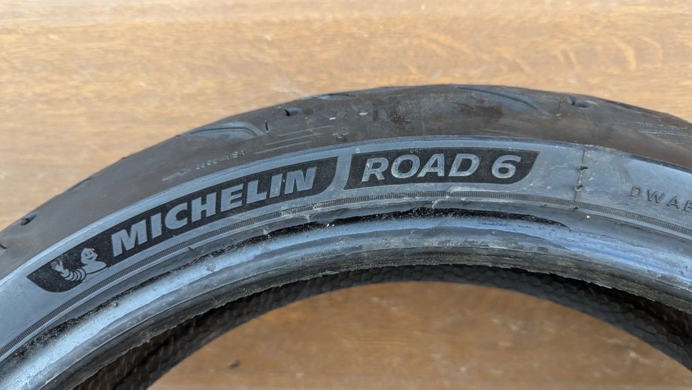 Предна гума 120 70 17 Michelin Road 6 

DOT19

80лв

DOT