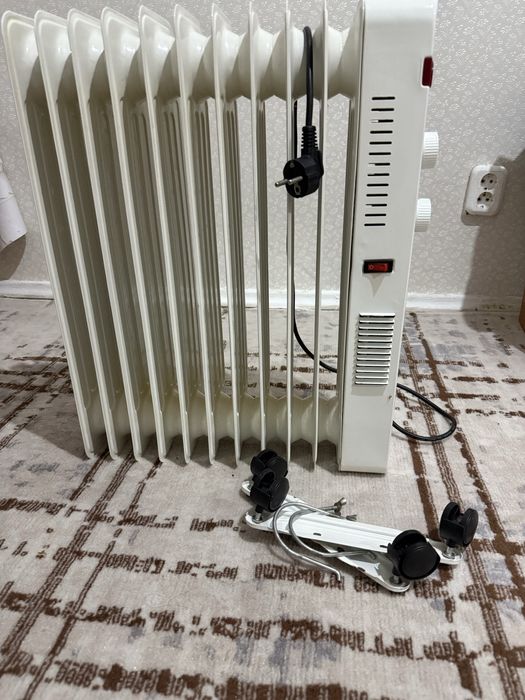 Продам  масляный обогреватель, радиатор