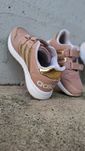 Дамски Adidas маратонки