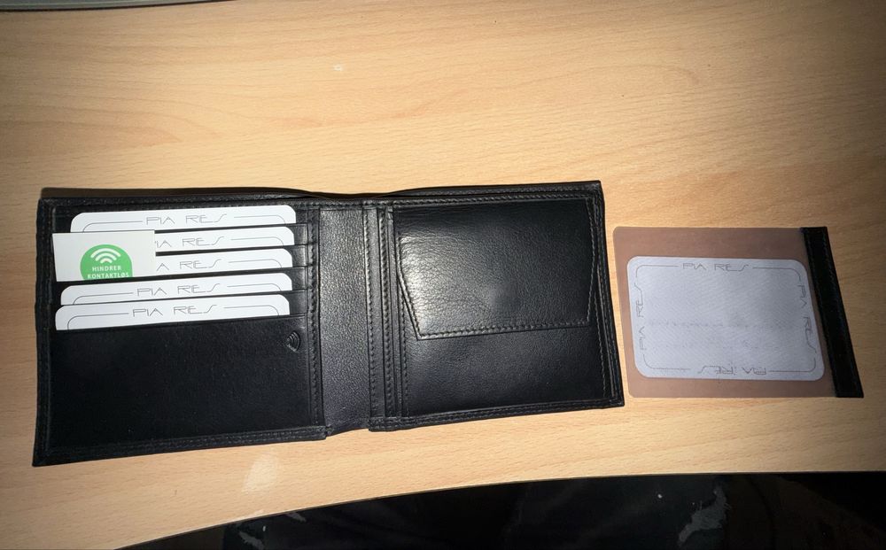 Мъжки портфейл PIA RIES от естествена телешка кожа