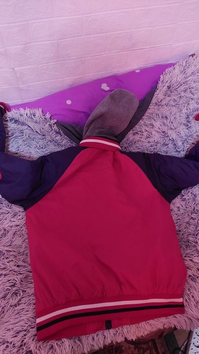 Jacheta tip hanorac cu gluga