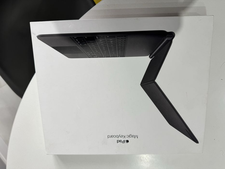 Оригинал чехол клавиатура Ipad 12,9