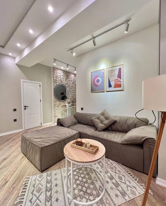 Метро Ойбек-Новостройка! Сдается новая 2-х комнатная в элит комплексе!