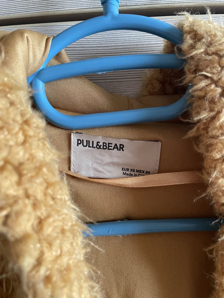 Яке на Pull&Bear