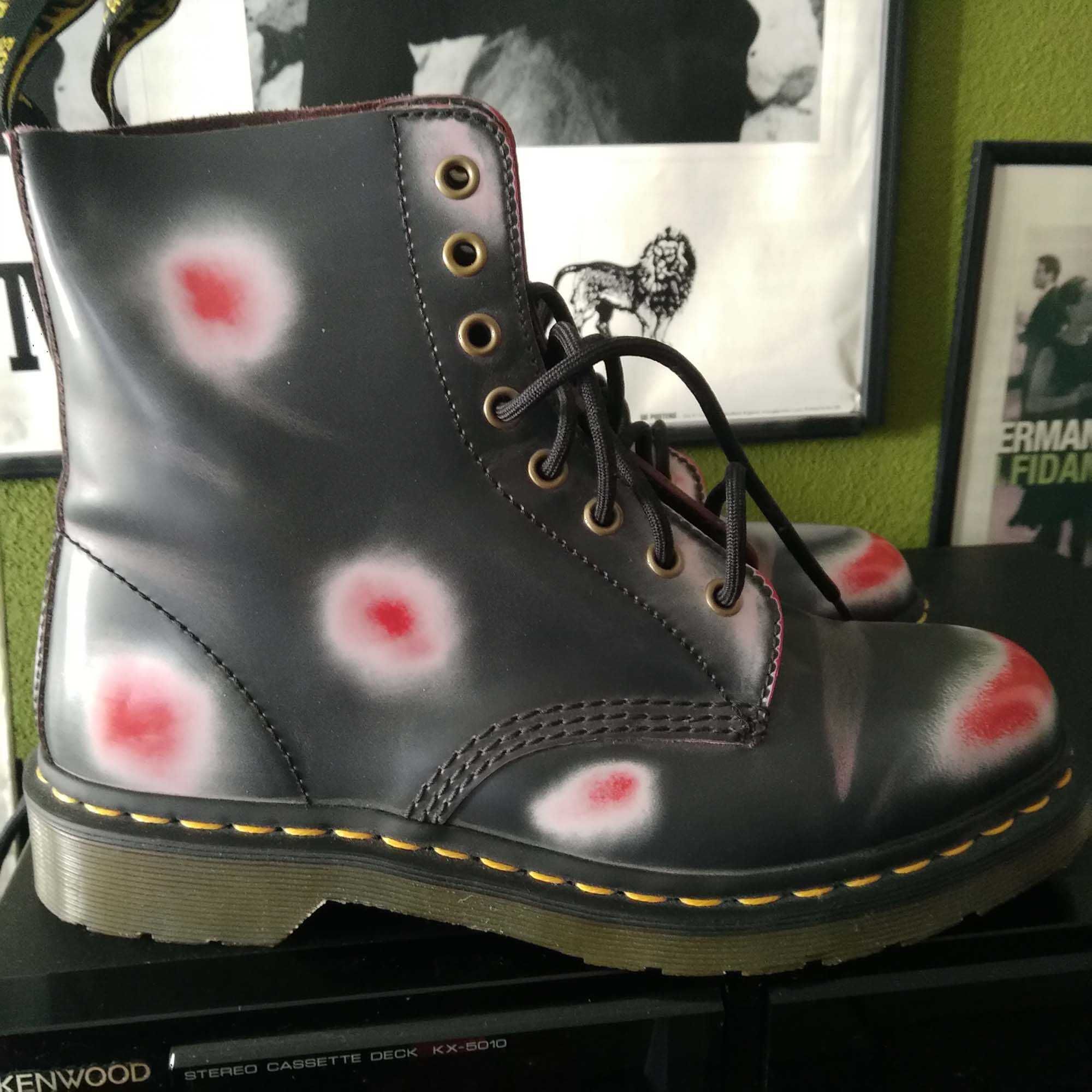 DR. MARTENS PASCAL RUB OFF Multi colour 1460 кубинки, номер 41, UK 7