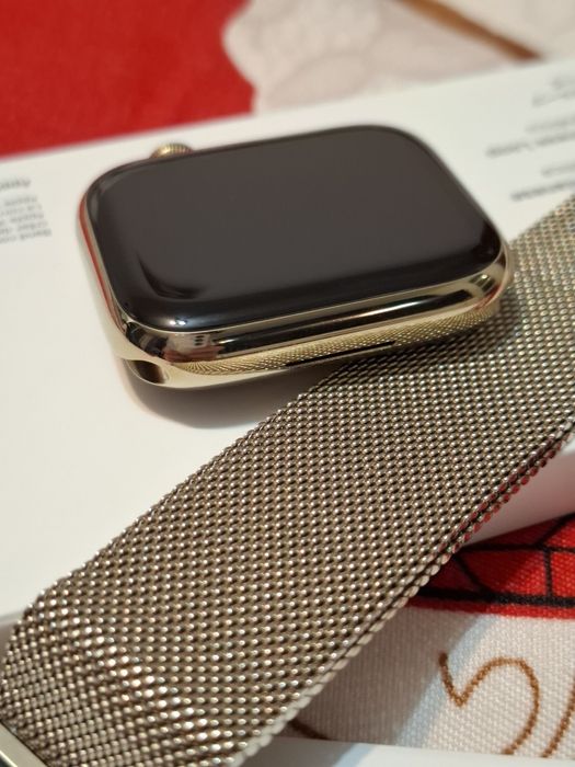 Ceas apple watch seria 8 45mm stainless steel safir