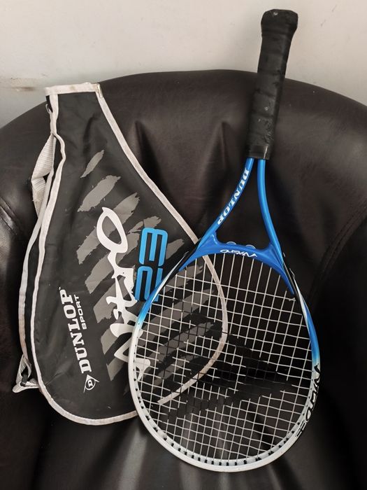 Racheta de tenis de camp