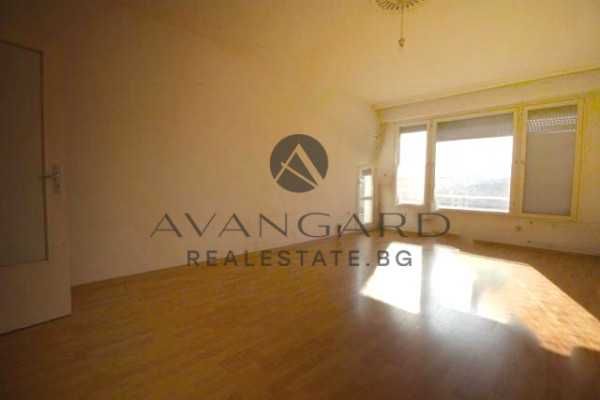 Продава се Тристаен апартамент в Пловдив, Кършияка - 90 кв.м за 1334 €/кв.м - Снимка #1