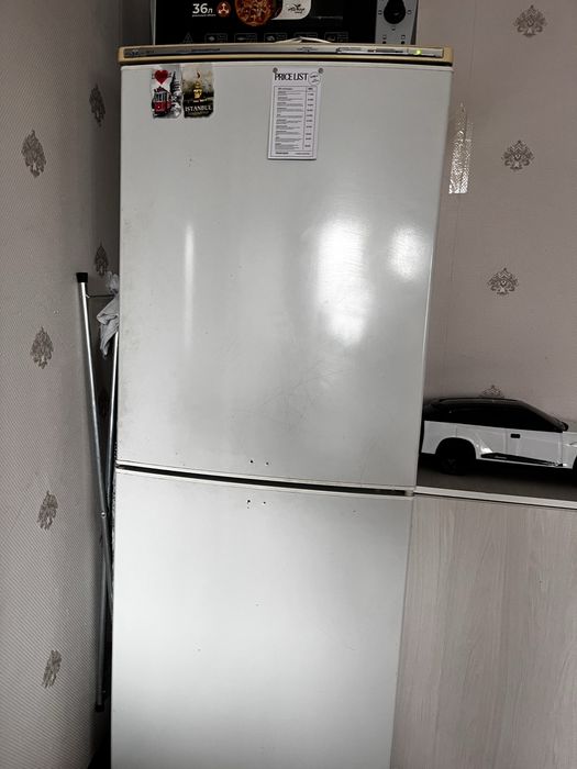 Продам холодильник