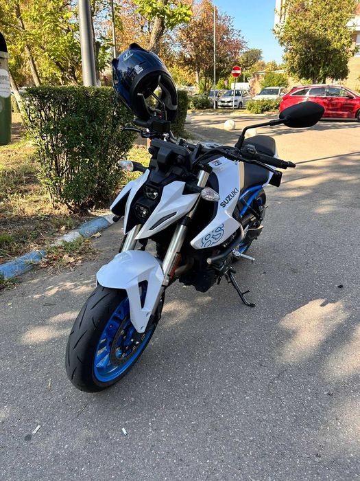 Motocicleta SUZUKI GSX 8s TVA deductibil inclus