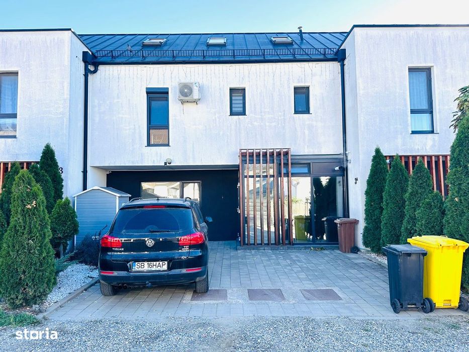 Casa 160mp utili, 3 dormitoare, 3 bai, bucatarie , living, dining