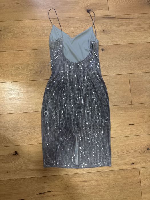 Платье ZARA с открытой спиной. Размер xs