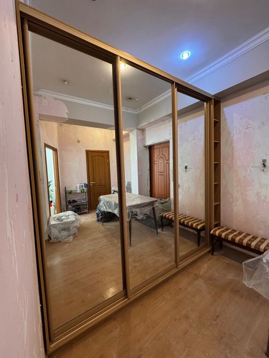 Шкаф-купе с зеркалами