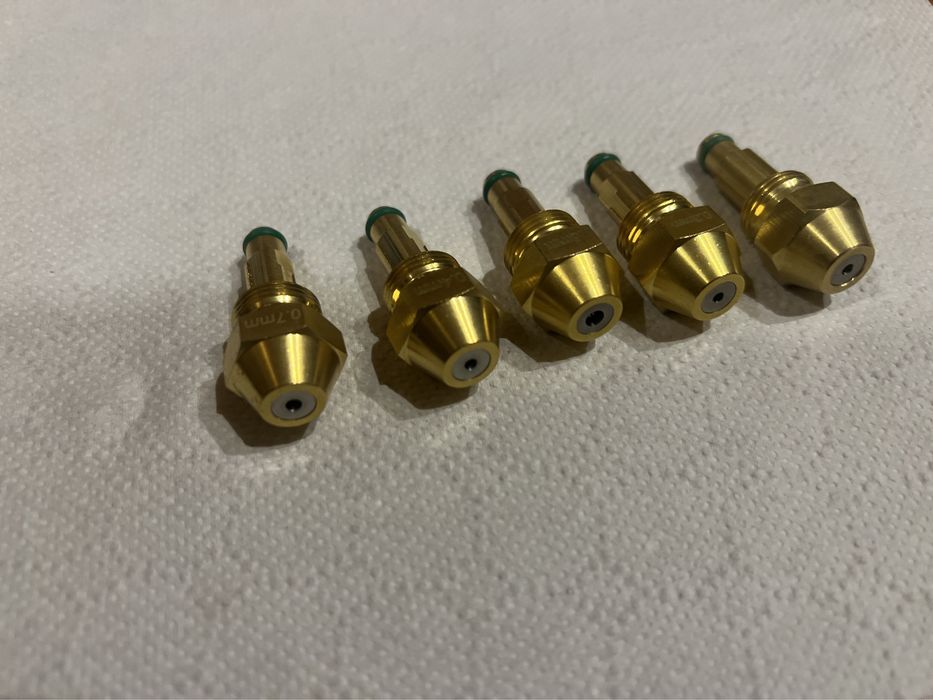 Duza din alama ulei ars